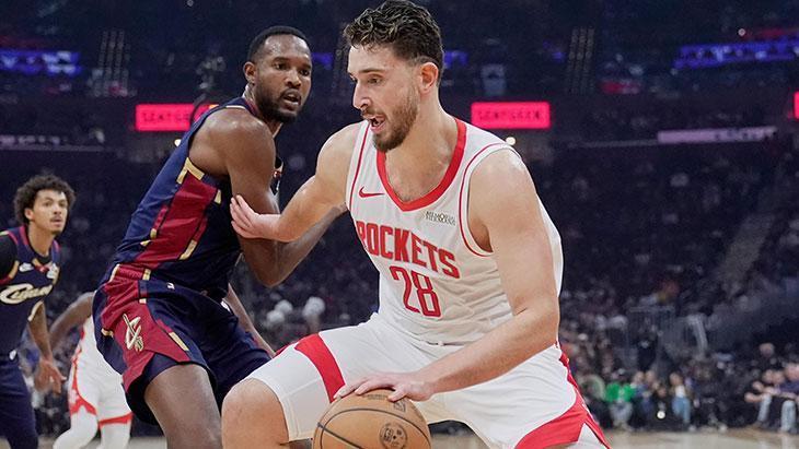 Alperen Şengün manşetlerden inmiyor! ‘Yaşayan efsane’