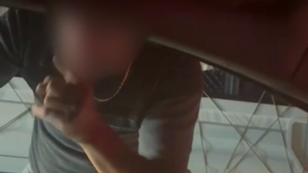 Antalya’da trafikte cam yumruklayan sürücüye ev hapsi