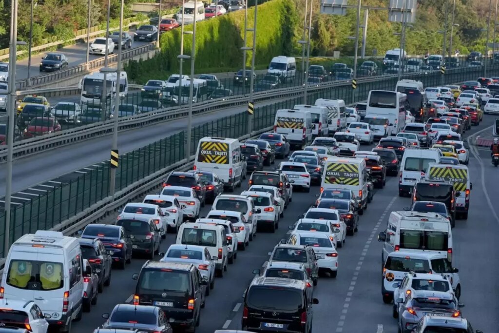 Araç sahiplerine güzel haber! Akaryakıta çifte indirim gelebilir