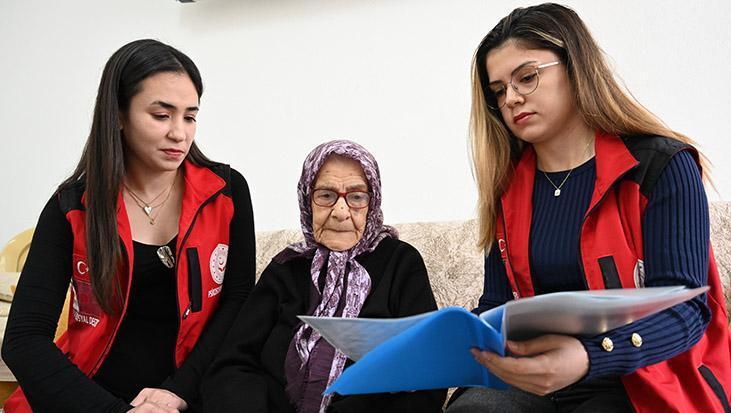 Atatürk’ün verdiği soyadı 79 yıldır gururla taşıyor! Cumhuriyet ile yaşıt Rana nine: ‘Her 10 Kasım’da dualar okurum’