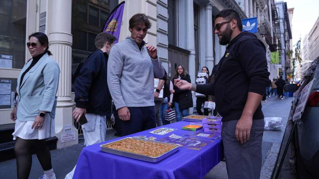 Baklavaya hayran kalan Amerikalı Türkiye’den getirtip New York’ta satmaya başladı