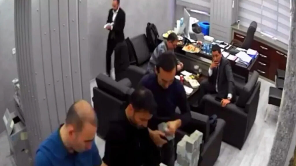 CHP’deki para kuleleri İBB İddianamesi’nde