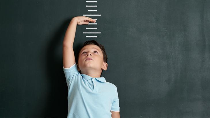 Çocuklarda boy kısalığı artıyor! ‘Büyüme döneminde geçen her ay kritik’