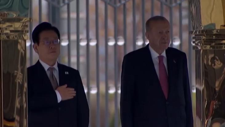 Cumhurbaşkanı Erdoğan, Güney Kore Devlet Başkanı Lee Jae Myung’u karşıladı