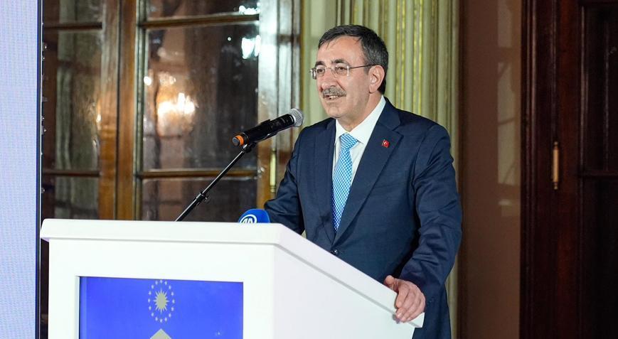 Cumhurbaşkanı Yardımcısı Yılmaz, ‘Milli Sarayların Yüzyılı Sempozyumu’ kapanış programına katıldı