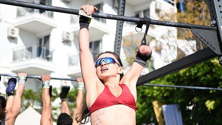 Doğuştan tek kolu yok ama CrossFit parkurlarını sallıyor: Tuğçe Melis Eminoğlu alkış topladı