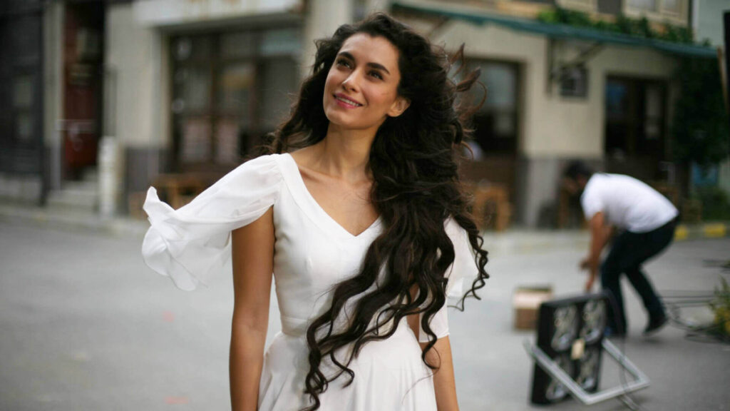 Hande Doğandemir evleniyor