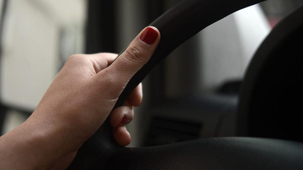 İngiltere’de 128 kere girdiği ehliyet sınavını yine geçemedi