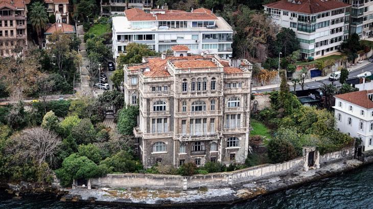 İstanbul Boğazı’nın en ihtişamlı binası satışa çıkarıldı