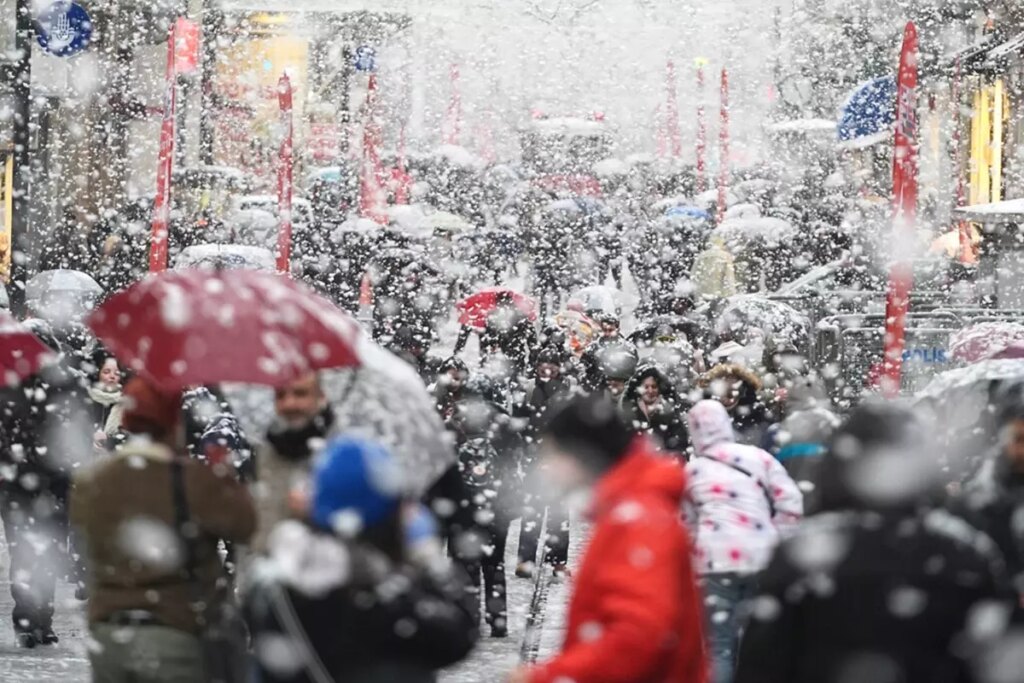 Kar geliyor! Hava bir anda değişecek