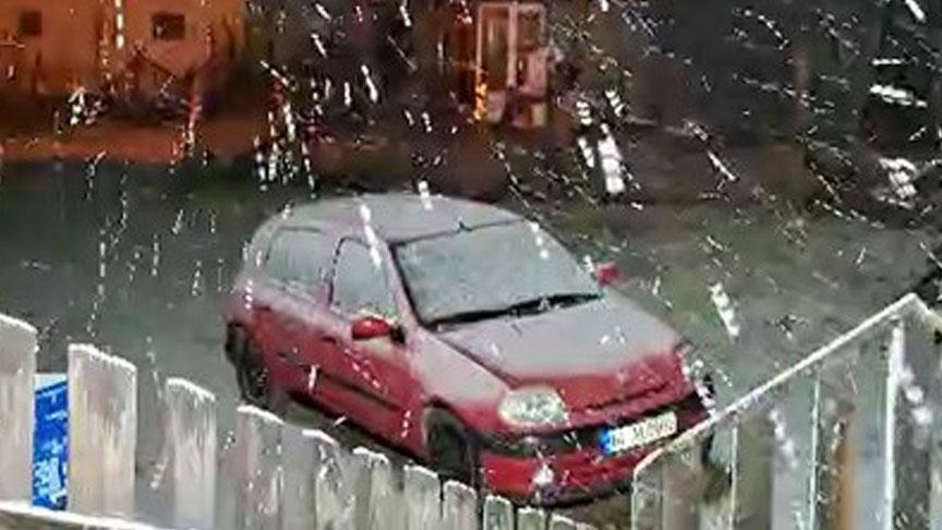 Kara kış kapıya dayandı! 8 santim kar bir anda yağdı