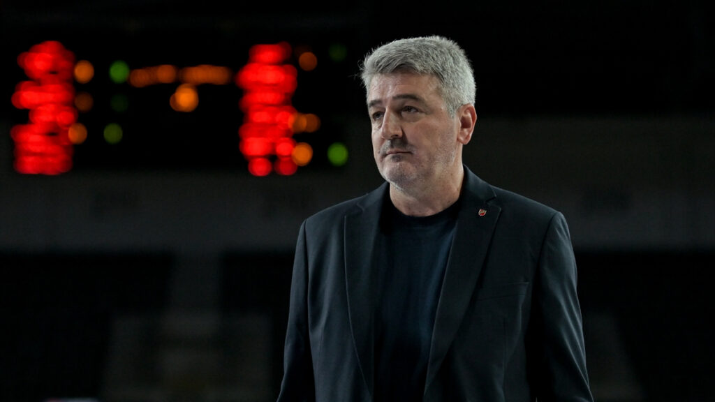 Karşıyaka’da Faruk Beşok dönemi sona erdi