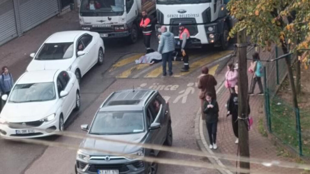 Kocaeli’de selam vermek istediği arkadaşının kullandığı kamyonun altında kaldı: Hayatını kaybetti