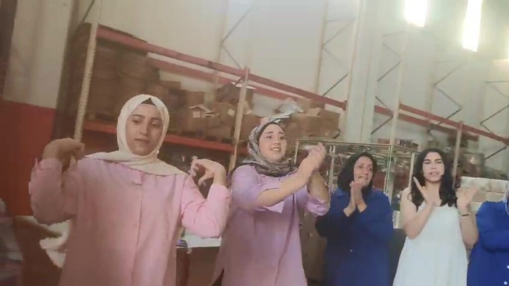 Kocaeli’deki yangında ölen işçilerden geriye 2 ay önce halay çektikleri anlar kaldı