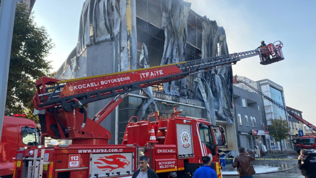 Kocaeli’deki yangında ölenlere hakaret ve küfür ettiler