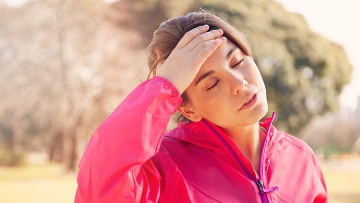 Mevsim geçişleri, yalnızca doğayı değil, bedenimizi de etkiliyor! Artan baş ağrılarına dikkat