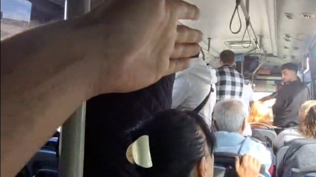 Muğla’da otobüs şoförünün öğrencileri ‘valizleri fazla diye’ almadı iddiası