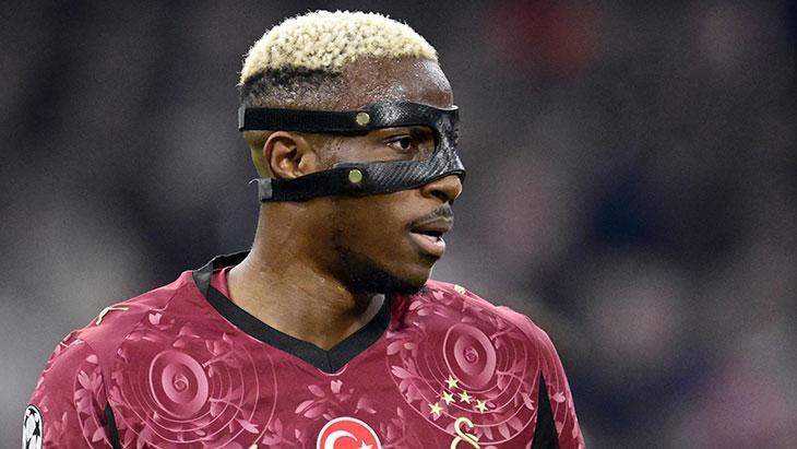 Osimhen, İstanbul’a geldi! Yıldız futbolcudan sakatlık açıklaması