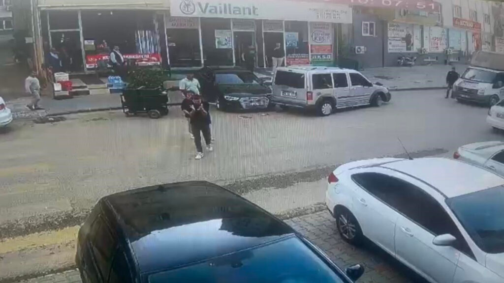 Osmaniye’de temizlik işçisi, kazadan son anda kurtuldu