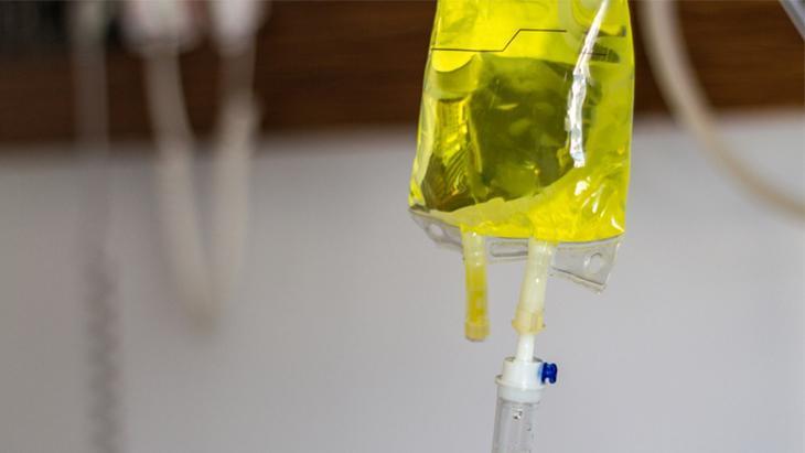 Popüler ‘sarı hızlı enerji serumu’ tehlikeli mi? Acil tıp uzmanı uyarıyor