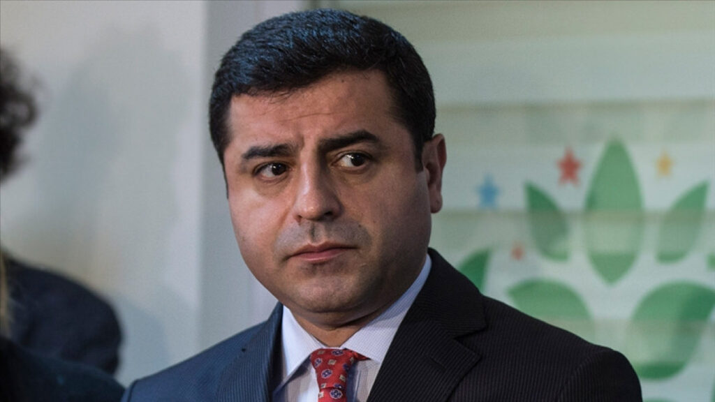 Selahattin Demirtaş’tan vekillere çağrı: İmralı’ya giderek bu meseleye nokta koyun