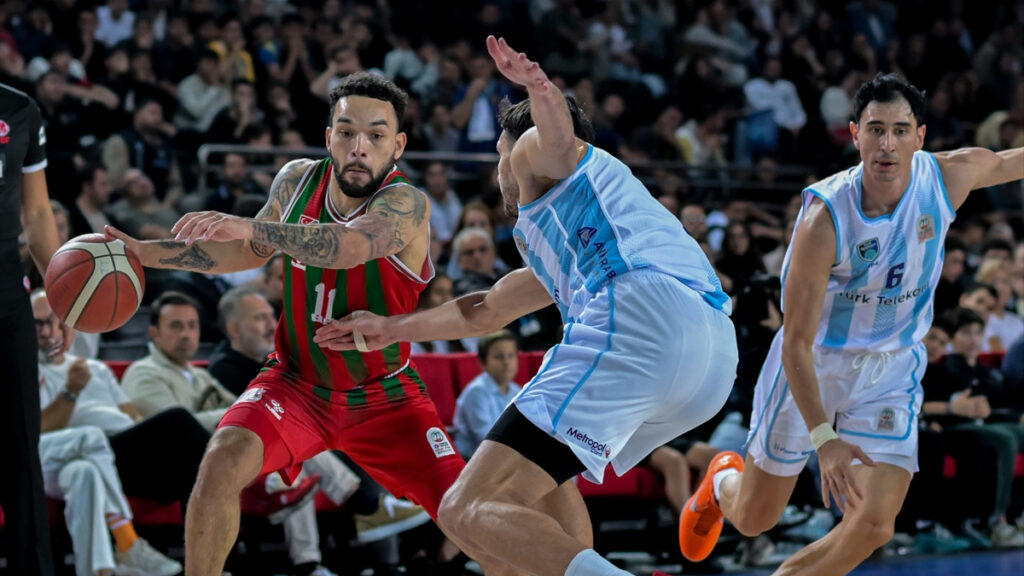 Türk Telekom, Karşıyaka’ya fark attı