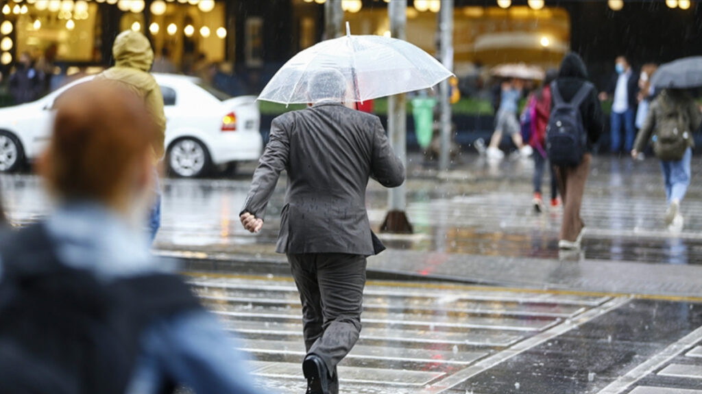 Ülkede sıcaklık mevsim normallerinde: Bazı bölgelerde sağanak etkisini sürdürecek