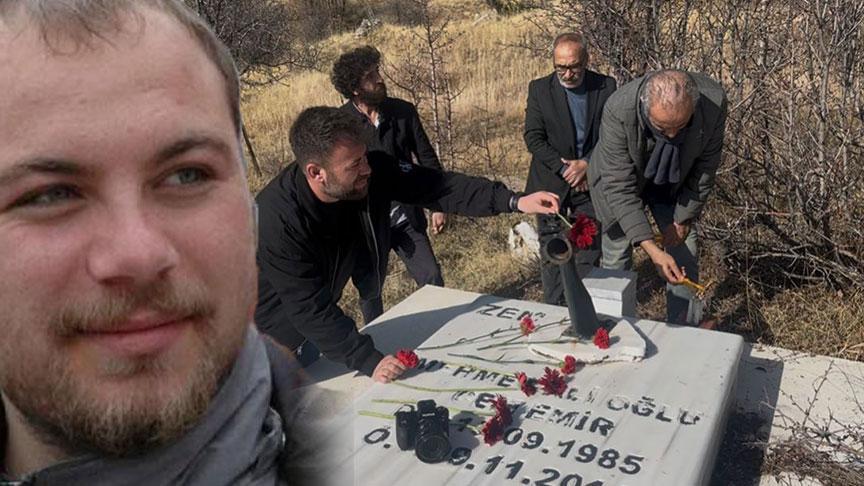 Van depreminde hayatını kaybeden DHA muhabiri Cem Emir, mezarı başında anıldı