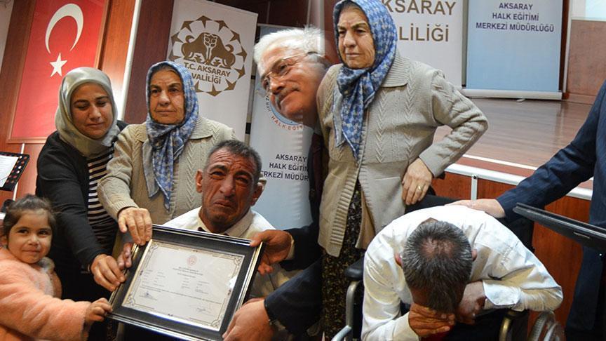 44 yaşındaki ‘Dertli Cumali’ 2 ayda okuma-yazma öğrendi! ‘Şimdiki hayalim ise yürümek’