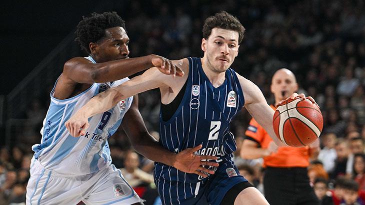 Anadolu Efes’te kötü gidişat sürüyor! Türk Telekom’dan arka arkaya 8. galibiyet