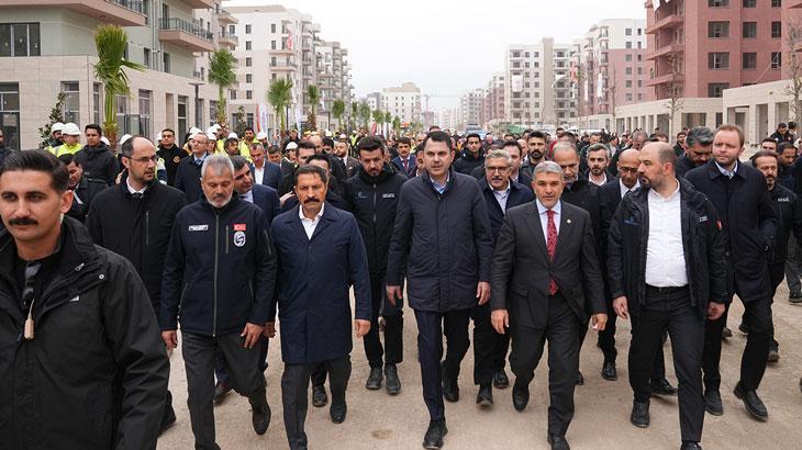 Bakan Kurum, deprem bölgesi Hatay’da incelemelerde bulundu