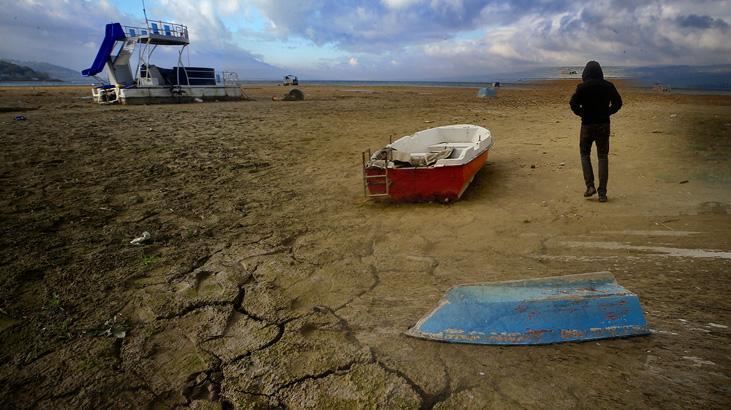 Bilim kurgu filmi sahnesi değil, gerçek! Sapanca’da dip seviye görüldü