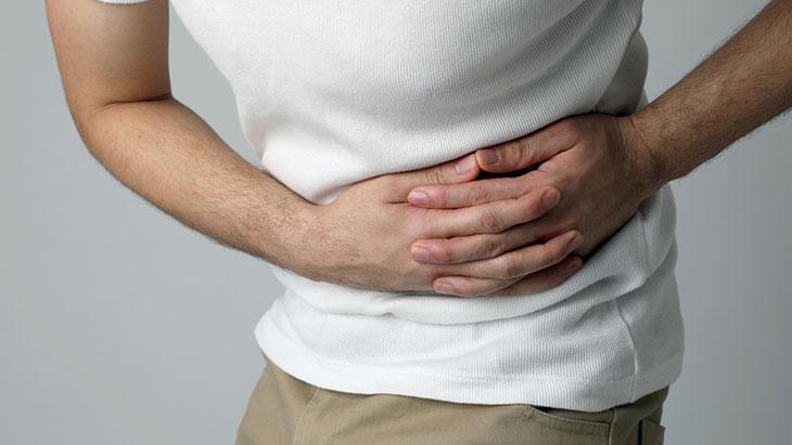 Bir milyon kişide görülüyor! En yaygın belirtisi çok şiddetli yan ağrısı