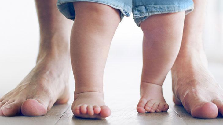 Çocuklarda içe basma sorunu çok sık görülüyor! Büyüdükçe düzelir mi?