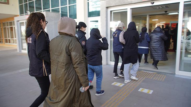 Edirne merkezli FETÖ’nün ‘güncel öğrenci yapılanması’ operasyonunda adliyeye sevkler sürüyor