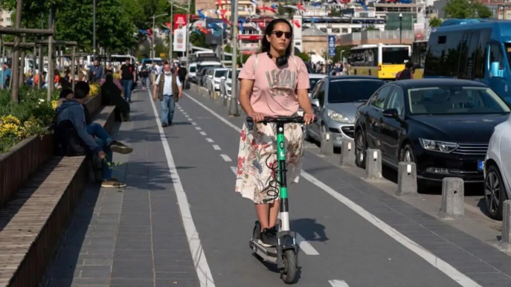 Elektrikli scooter yönetmeliğiyle gelen coğrafi çitleme özelliği nedir?