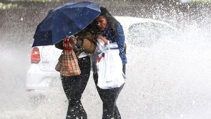 Hafta sonu için Meteoroloji’den ‘çok kuvvetli’ uyarı! AKOM: Su baskını ve çatı uçmalarına dikkat!