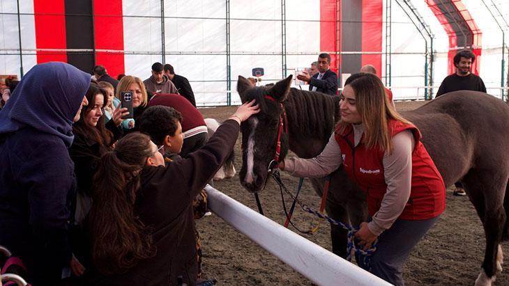 Hipodrom.com Atla Terapi Merkezi’nde özel çocuklar için anlamlı etkinlik!