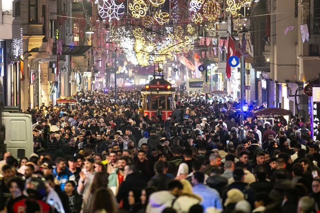 İstanbul Valiliği yılbaşı tedbirlerini duyurdu! 8 ilçeye bu araçların girişi yasaklandı