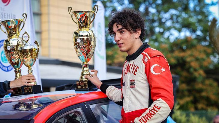 Şampiyon Kerem Kazaz Türkiye Ralli Şampiyonası’nı galibiyetle tamamladı