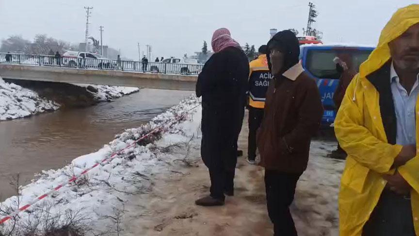 Şanlıurfa’da sulama kanalına düşen otomobildeki 4 kişiden 3’ünün cesedine ulaşıldı
