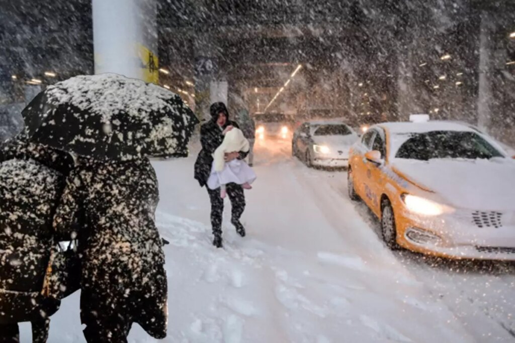 Temkinli yorumlarıyla tanınan uzmandan İstanbul için kar tahmini! Yılbaşı ihtimali daha da arttı