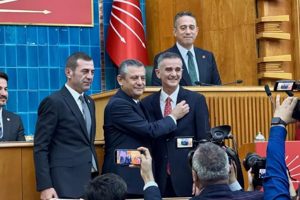 Ümit Dikbayır’ın DEM Parti milletvekillerine ‘terörist’ sözleri tartışma yarattı