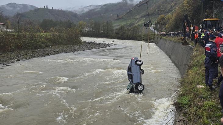 Vefat eden annesine mezar bakmaya gidiyordu! Kazada can verdi