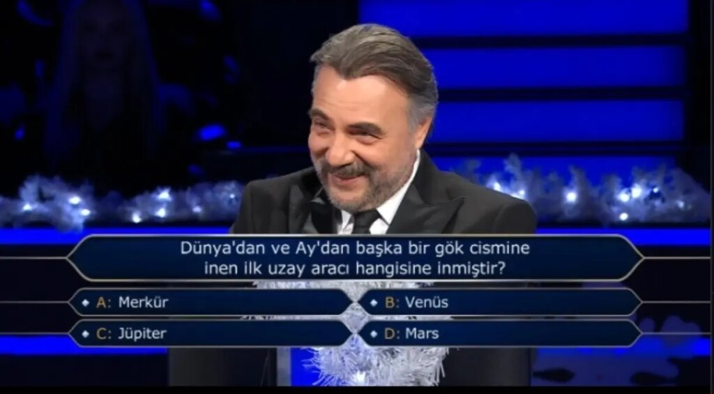 Dünya’dan ve Ay’dan başka bir gök cismine inen ilk uzay aracı hangisine inmiştir?