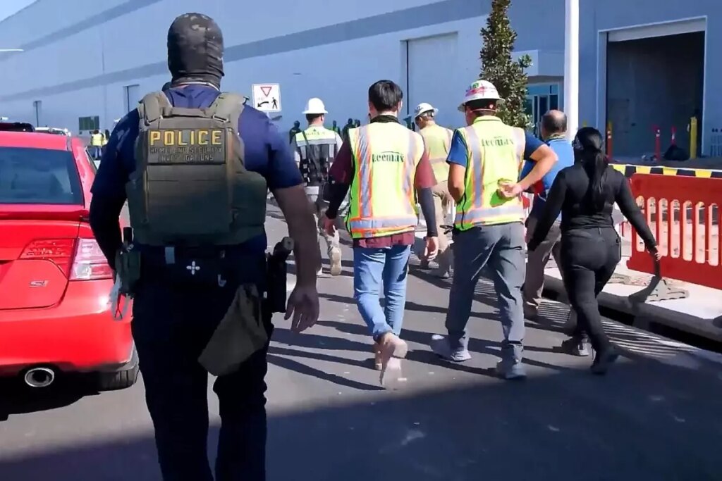 Hyundai fabrikalarında artık insansı robotlar çalışacak