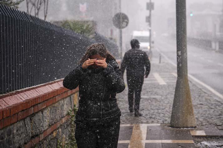 İçişleri ve Valilik’ten peş peşe uyarı: Kuvvetli yağış, fırtına ve sert hava geliyor