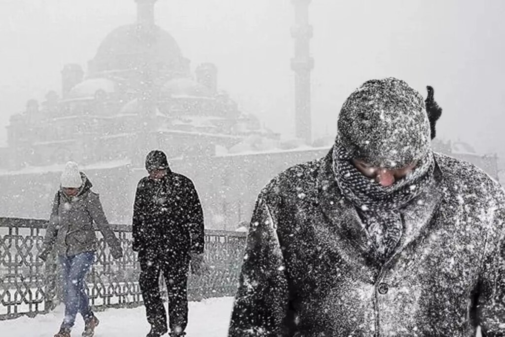 İstanbul’da hava bir anda değişecek! Kar, fırtına ve sağanak geliyor