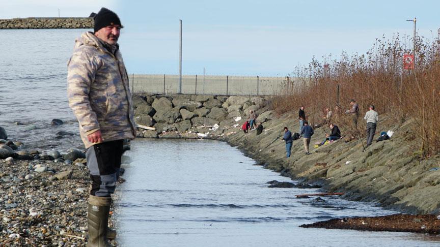 Onlarca kişi sahile koştu! ‘Haberi duyduk, biz de geldik’