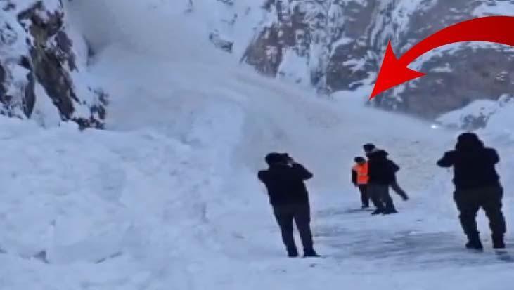 Son dakika… Hakkari-Van karayolunda çığ düştü